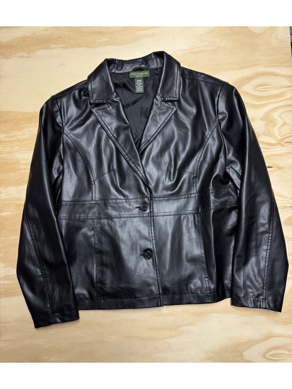 Mountain Lake Women’s Petite PL Black Button Front Collared Lined Short Jacket